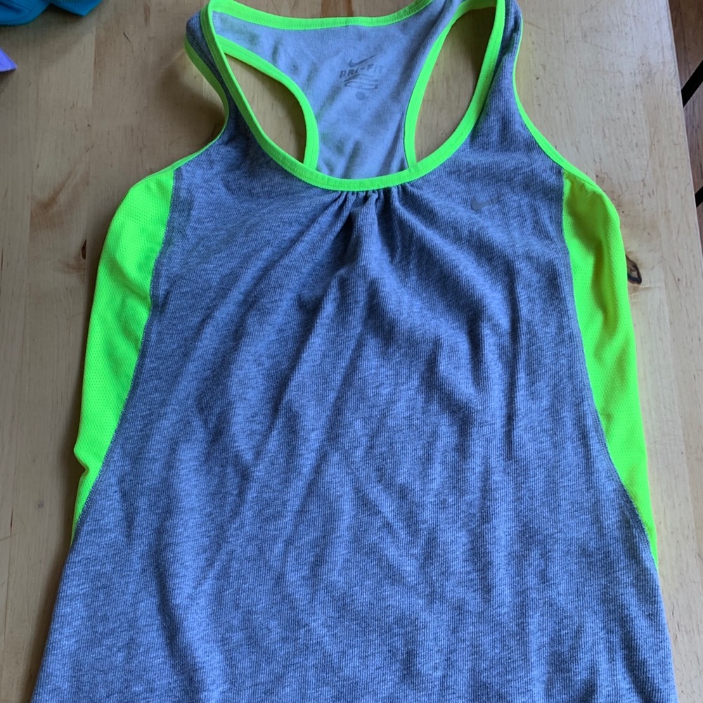 Nike drifit top